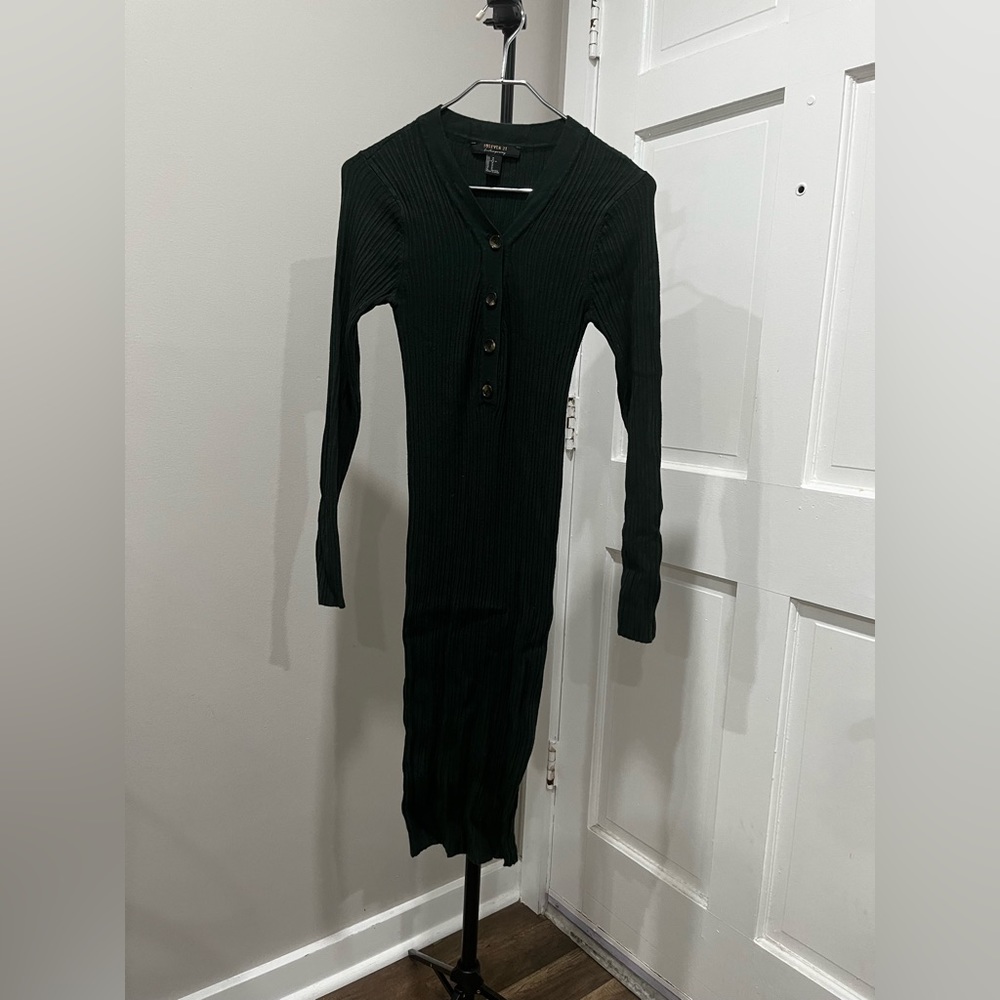Forest Green Forever 21 contemporary MIDI body con dress